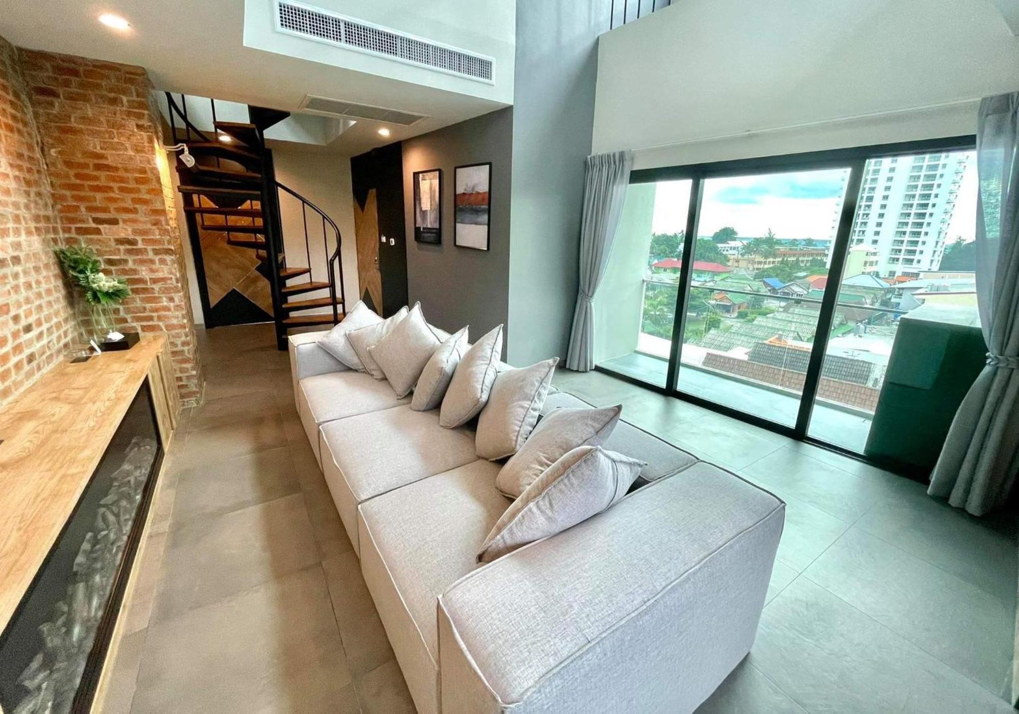Room Actually Service Apartment Karon المظهر الخارجي الصورة