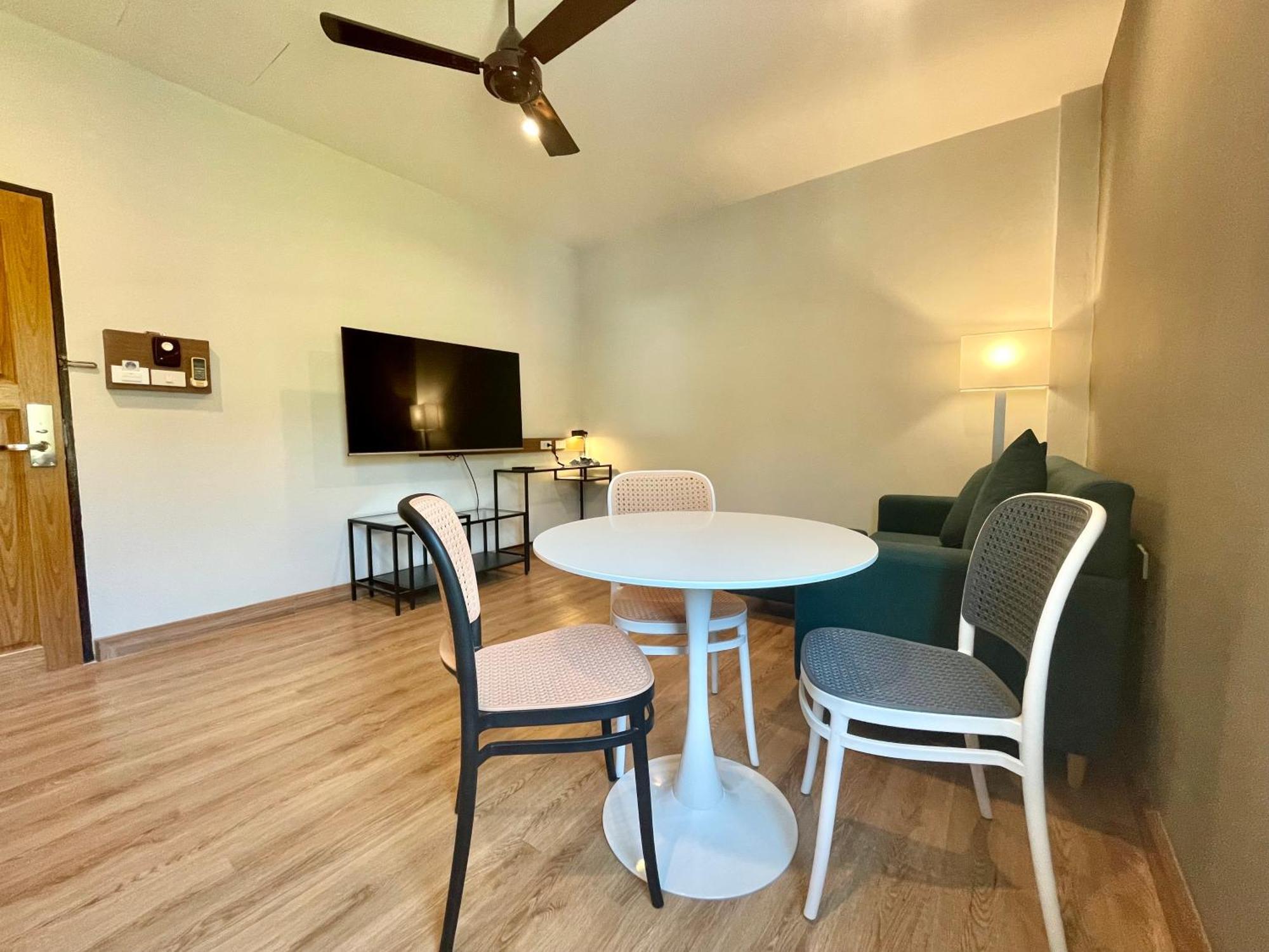 Room Actually Service Apartment Karon المظهر الخارجي الصورة